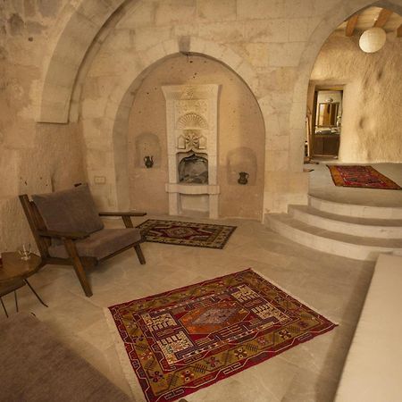 Helike Cave Suites Uchisar Room photo
