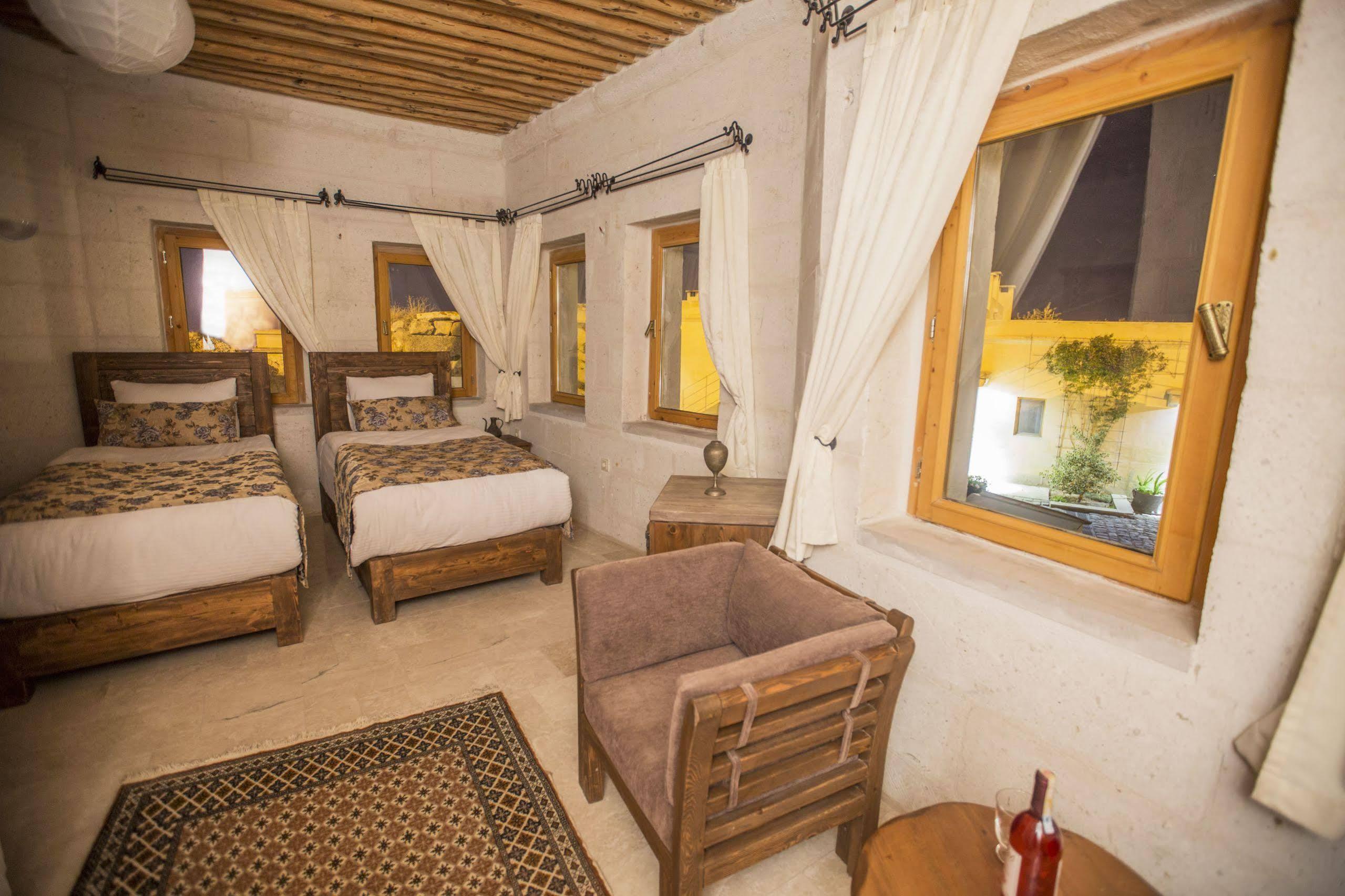 Helike Cave Suites Uchisar Exterior photo